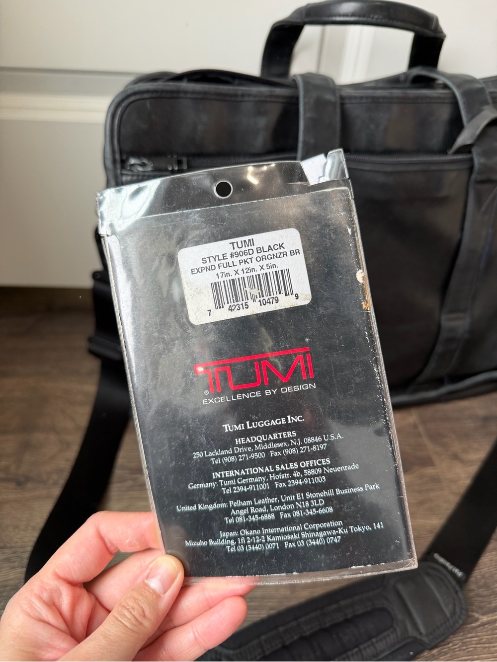 TUMI Black Leather Men’s Briefcase Shoulder Bag - Picture 3 of 15